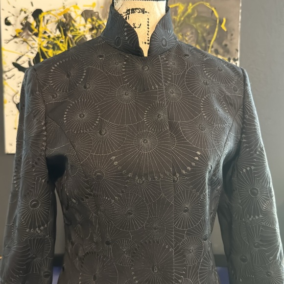 Shanghai Tang Embroidered Wool Coat with Faux Fur Cuffs  Size 4 100% Silk Lining - Picture 5 of 13